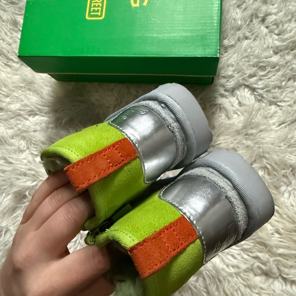 UGG Sesame Street Kids Shoes - Gray and Green - Picture 5 of 8